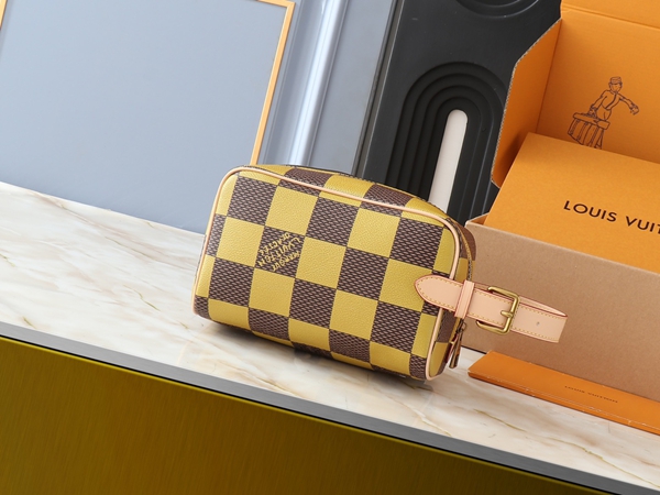 ルイヴィトンバッグ側面デザイン